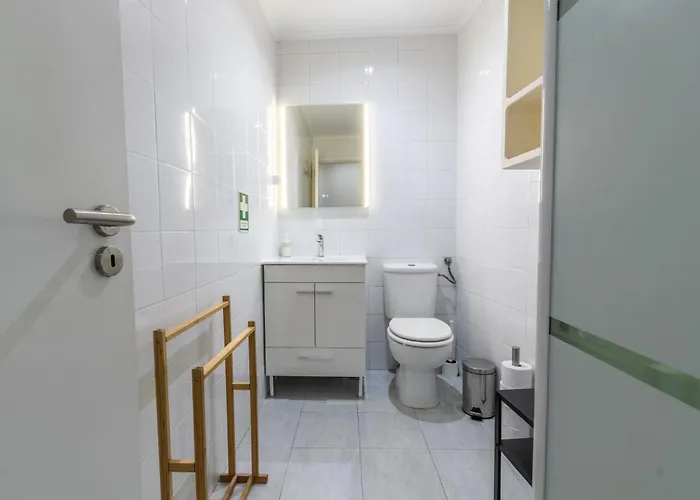 1 Apartment *