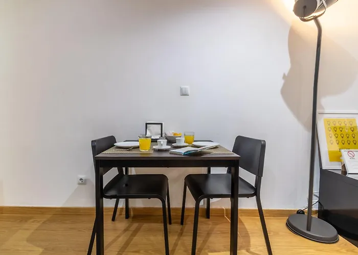 1 Apartment *